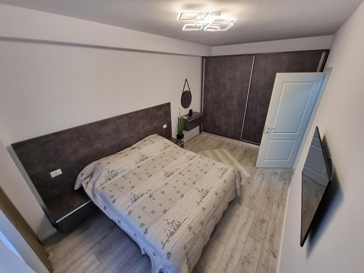 קריובה Apartament Mihai Cassas Residence מראה חיצוני תמונה