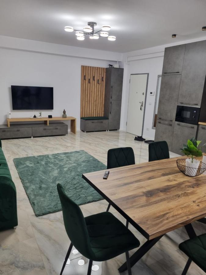 קריובה Apartament Mihai Cassas Residence מראה חיצוני תמונה
